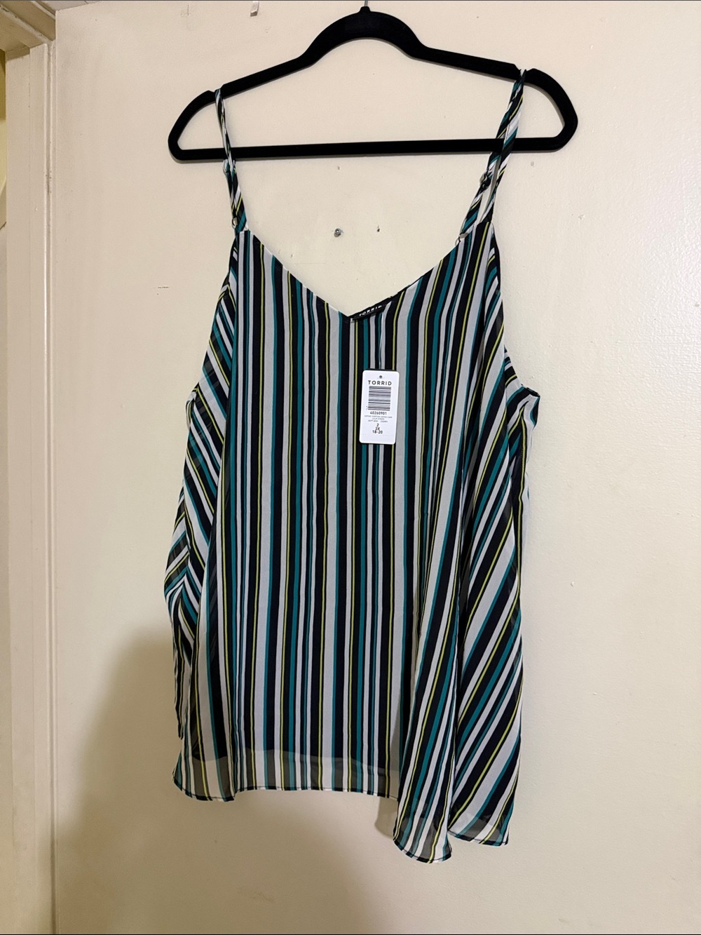 Torrid top - Picture 3 of 4